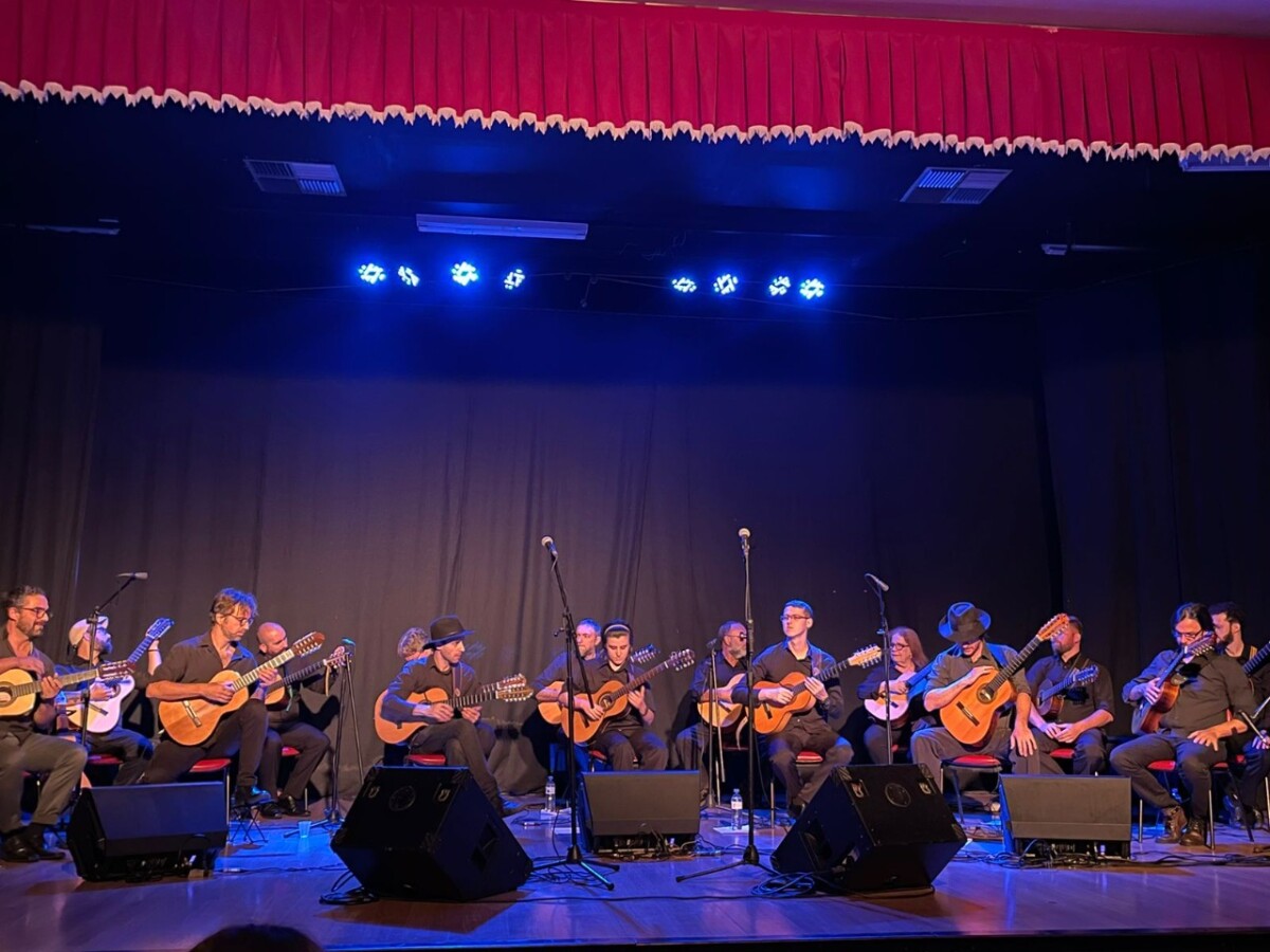 Orquestra de Violeiros apresentou clássicos na Paulo Freire TV Jaguari