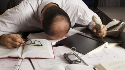Entenda os sintomas do esgotamento profissional