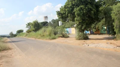 Mulher é baleada em tentativa de roubo ao cortar caminho