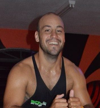Igor Diego Alonso Instrutor de Zumba na  Academia Bio Fitness e Clube Cosmopolitano Contato: 3812-3368 
