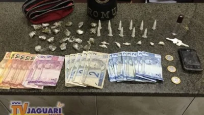 Adolescente cai em barranco de rio tentando fugir com drogas