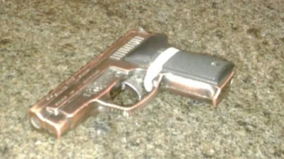 PM apreende arma de brinquedo com dupla
