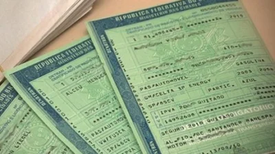 Veículos com placas de final 5 e 6 devem ser licenciados em agosto