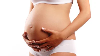 Saiba como os bebês se  sentem dentro da barriga