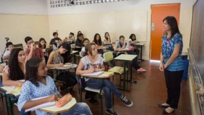 4 MILHÕES DE ALUNOS DEVEM ATUALIZAR SEUS DADOS