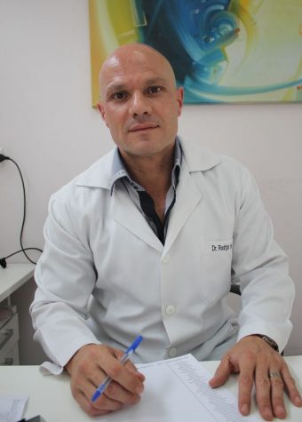 Dr. Rodrigo de Angelis Ginecologista CRM: 96086 Medclin Cosmópolis