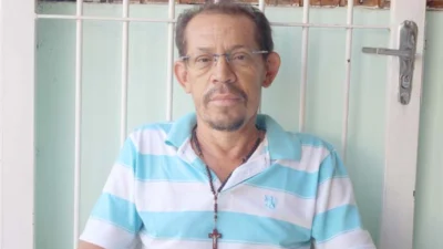 José Costa tem 47 anos de idade e ama Cosmópolis