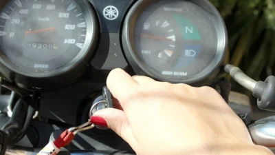 Veja como ligar a moto no frio sem prejuízos para seus componentes