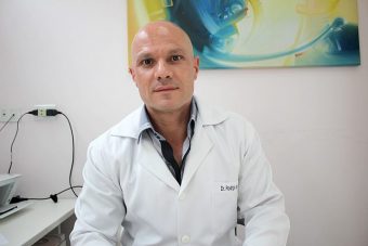 Dr. Rodrigo de Angelis é Ginecologista CRM: 96086 Medclin Cosmópolis