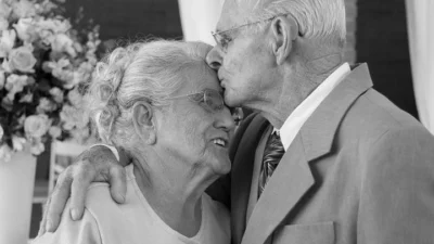 Há 60 anos casados, Emílio e Esther falam qual é o segredo para ser tornarem eternos namorados