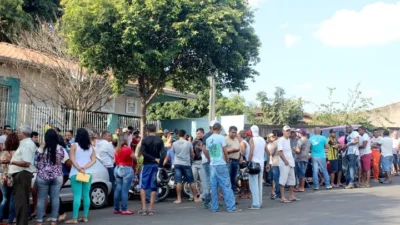 Classe trabalhadora promove manifestação junto ao CRTC de Cosmópolis