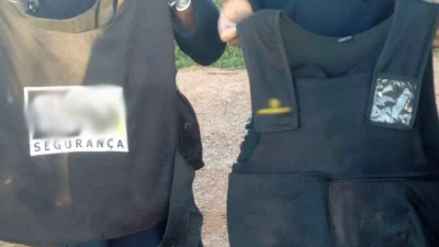 Romu encontra coletes à prova de balas abandonados por bandidos