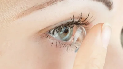 Lentes de contato exigem cuidados e muita higiene