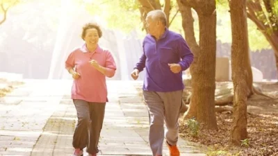 Tabagismo e alcoolismo podem levar à osteoporose