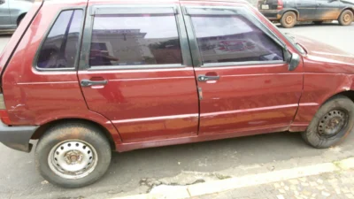 Uno furtado em Campinas é encontrado na Praça da Matriz