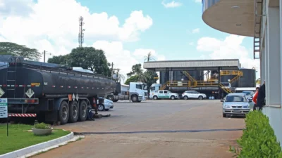1 milhão de litros de petróleo estavam armazenados em Cosmópolis