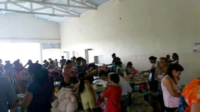 Projeto Arco-Íris promove bazar da pechincha e sorteio