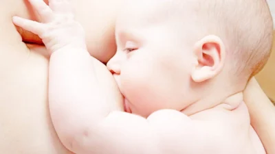 Aleitamento materno traz benefícios para as crianças e também para as mães