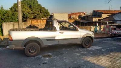 Pick-up furtada é encontrada abandonada no mesmo dia