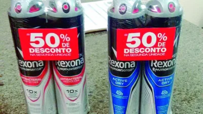 Homem furta desodorante de mercado e tenta fugir correndo