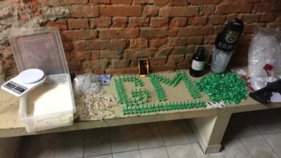 Após denúncia de ‘tribunal do crime’, Romu encontra laboratório de drogas