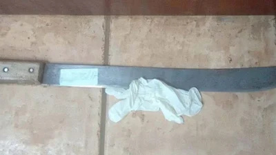 Acusado de matar um homem com golpes de facão é preso