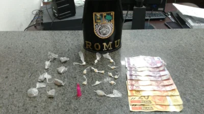 Adolescentes são detidos portando maconha e crack