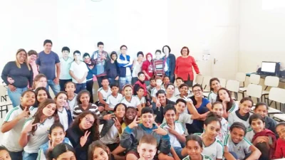 Alunos do ensino básico tiram dúvidas sobre meio ambiente com técnico da Secretaria