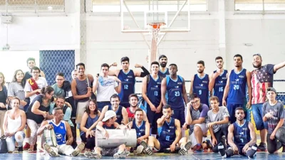 Após seis anos de formação, o time de basquete da cidade disputará uma final