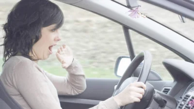 Dirigir cansado e com sono pode causar acidentes em rodovias