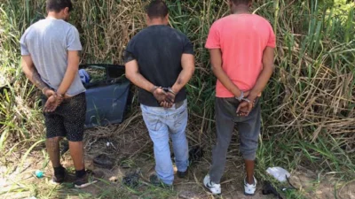 Polícia Militar ‘estoura’ desmanche em canavial e prende três pessoas