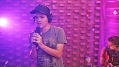 Com música recém-lançada, jovem cantor atinge marca de 50 mil visualizações no Youtube