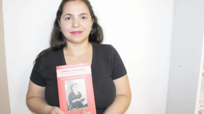 Professora cosmopolense publica livro sobre movimentos femininos em tese de mestrado
