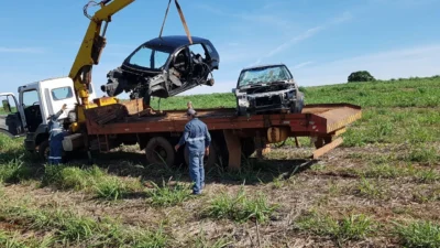 Polícia Civil localiza dois pontos de desmanche de carros em canavial