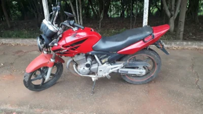 Adolescente é detido após ‘pegar’ moto do amigo por ‘brincadeira’