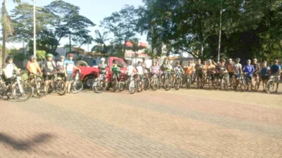 Funcionários e colaboradores da ABL realizam passeio ciclístico pela cidade
