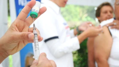 Campanha de vacinação contra gripe começa em seis Unidades Básicas de Saúde
