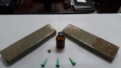 Acusado de tráfico joga droga pela janela na tentativa de enganar policiais