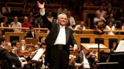 Maestro João Carlos Martins faz concerto gratuito