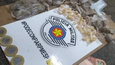 Rapaz tenta fugir da PM e é abordado na garagem de casa
