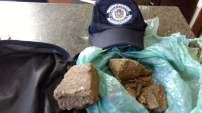 Bolsa com maconha é encontrada na Valter Dester