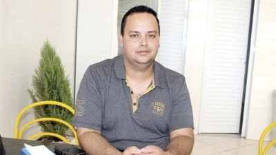 Thiago Santos é proprietário da sorveteria Marinho