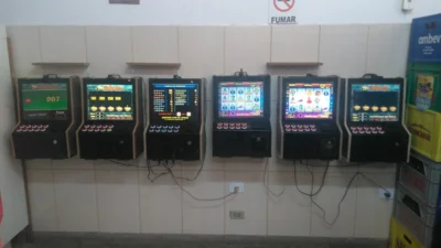 Estabelecimento comercial é fechado por máquinas de jogos de azar