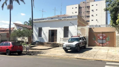 Rapaz é atingido por diversos disparos durante a madrugada no Beto Spana