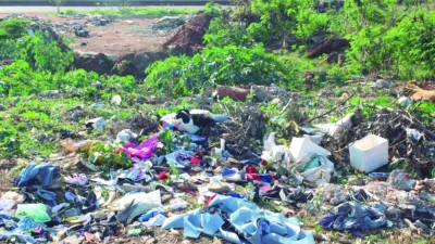 Vizinhança pede solução para terreno abandonado no bairro Primeiro de Maio