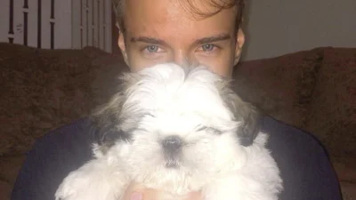 Matheus e seu xodó Snoopy