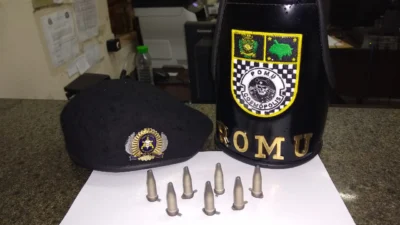 Adolescente é detido com sacola de ‘pinos’