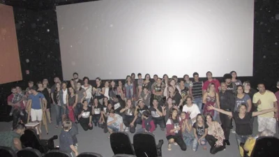 CineMania exibe filme com tradução simultânea em Libras
