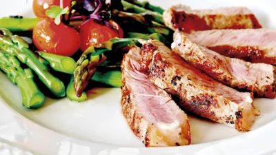 Entenda o que é a dieta LowCarb