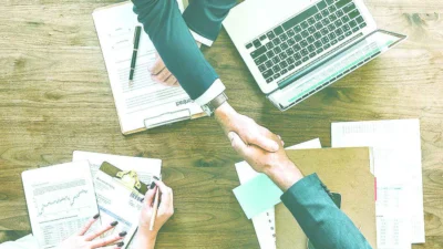Como atrair os primeiros clientes para seu negócio